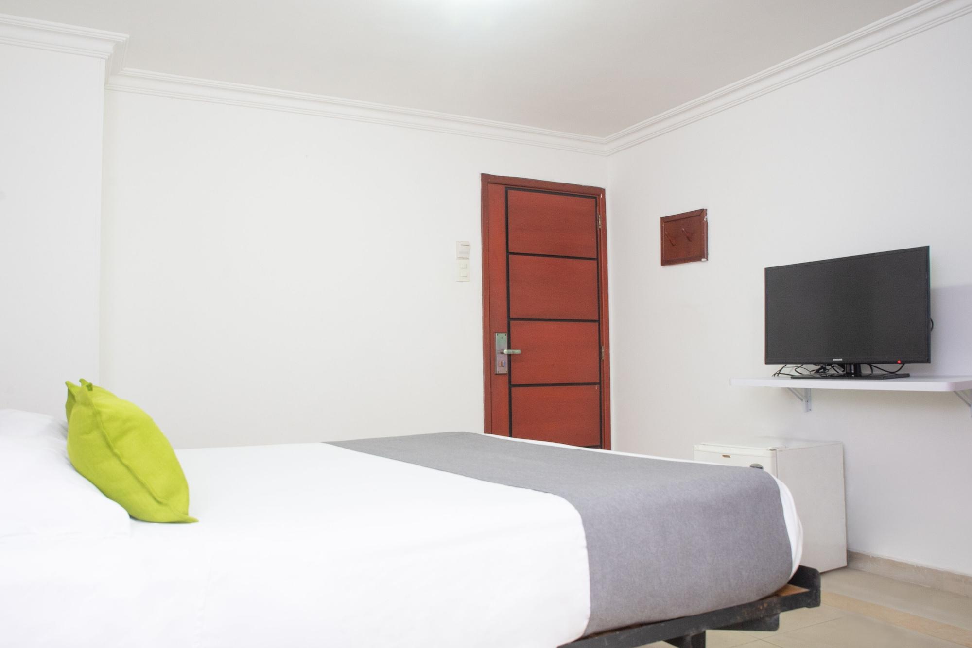 Charthon Inn Barranquilla  Exterior photo