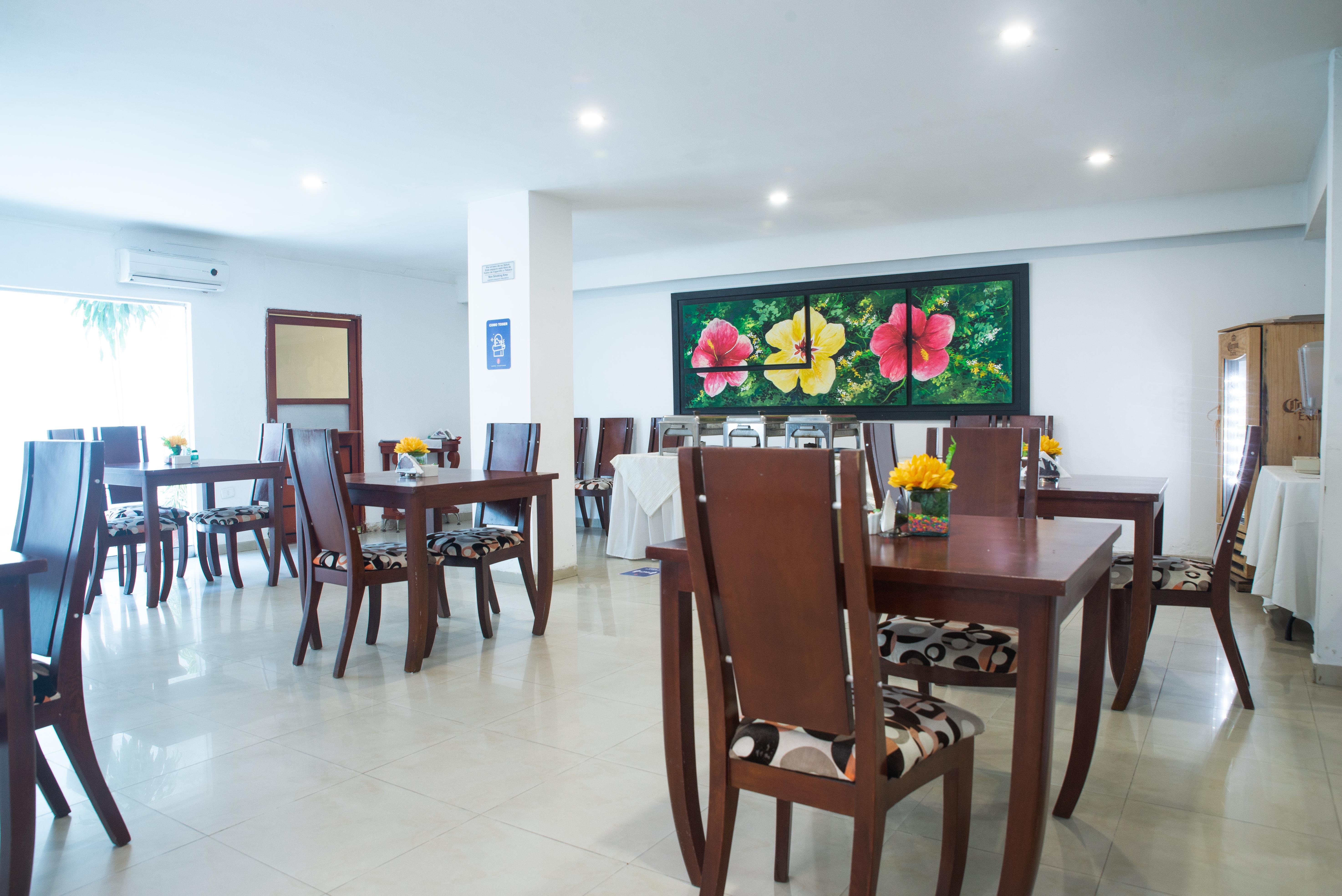 Charthon Inn Barranquilla  Exterior photo