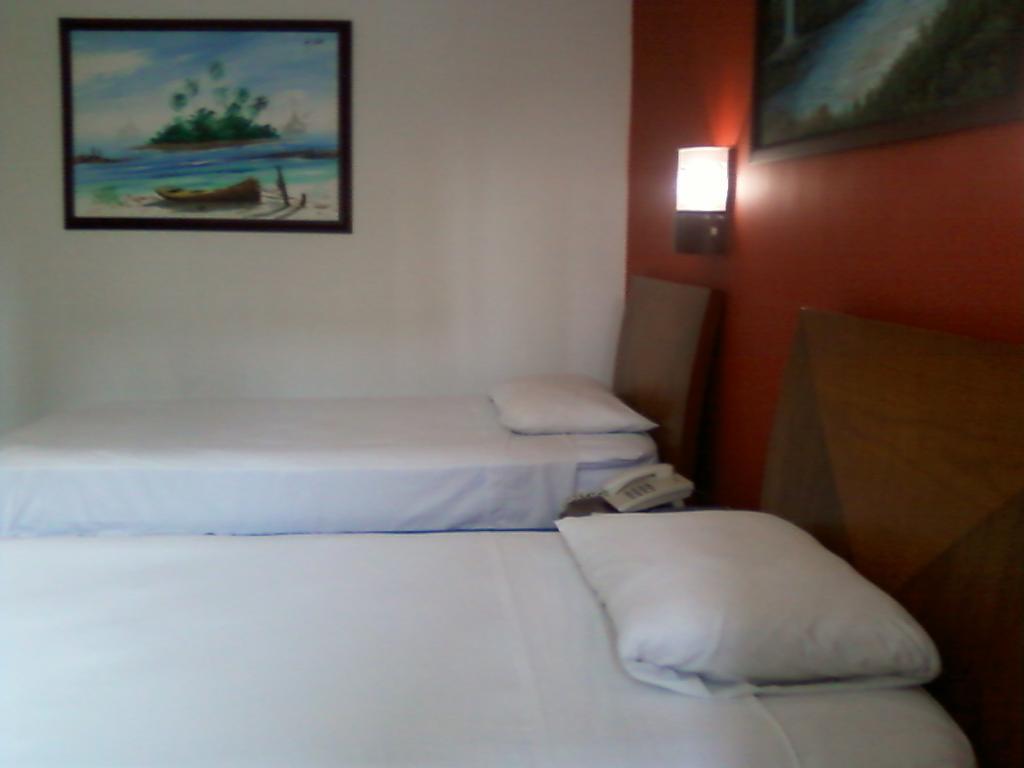 Charthon Inn Barranquilla  Room photo