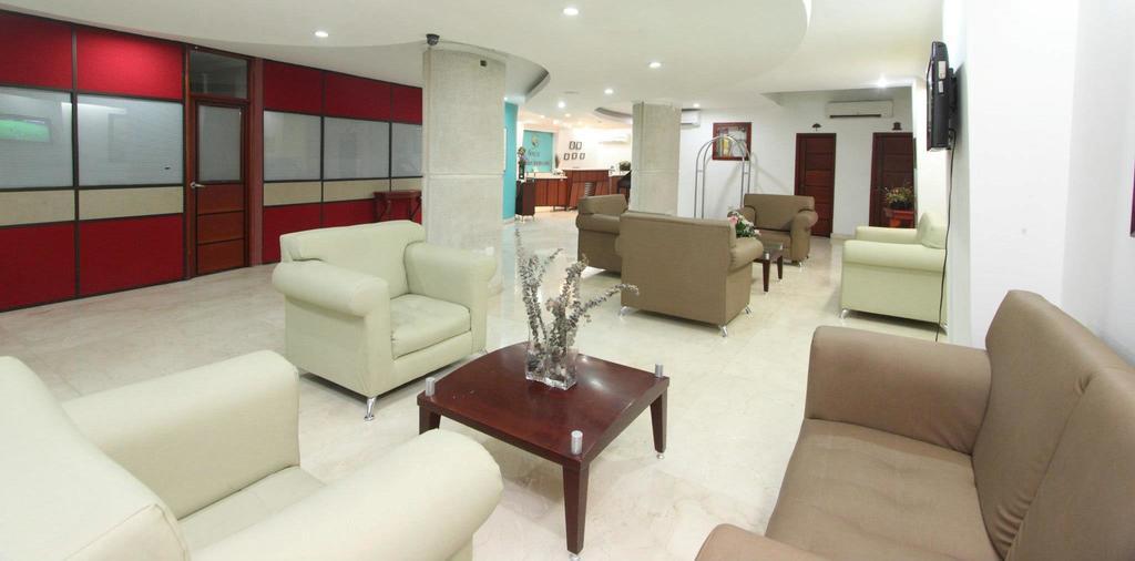 Charthon Inn Barranquilla  Exterior photo